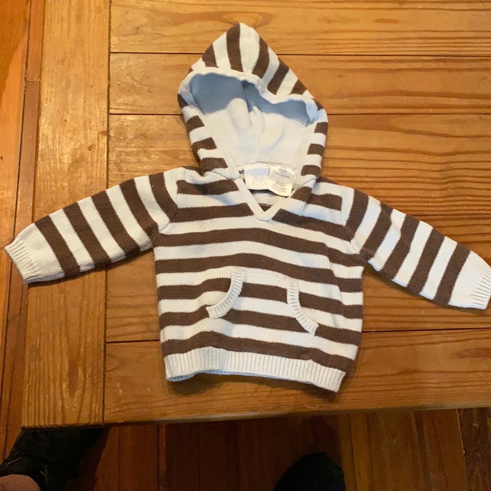 Hooded Sweater with Pocket